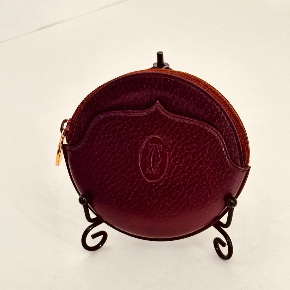 Elegant Cartier Burgundy Leather Coin Purse - Picture 3 of 10